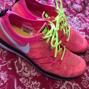 Nike Super Flyknit Sneakers!